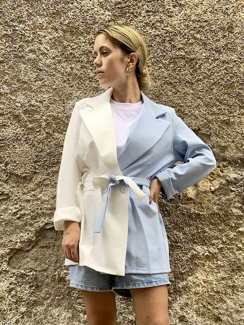 Blazer da donna bianco & azzurro con cintura